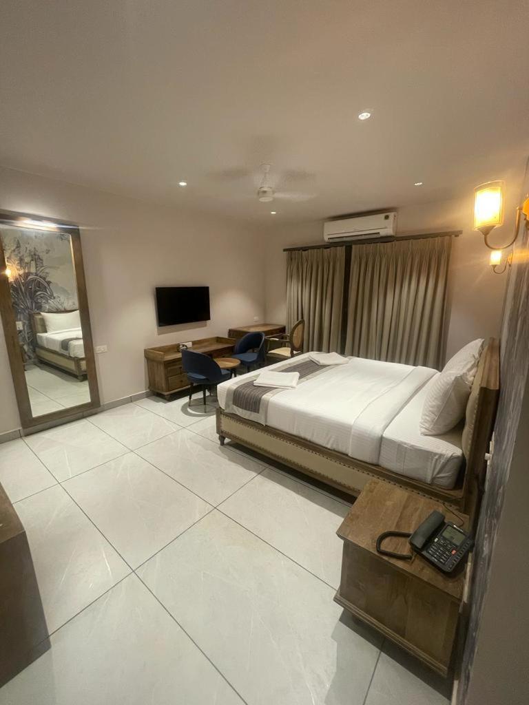 Ariena By Spree Hotels Goa 모르짐 외부 사진