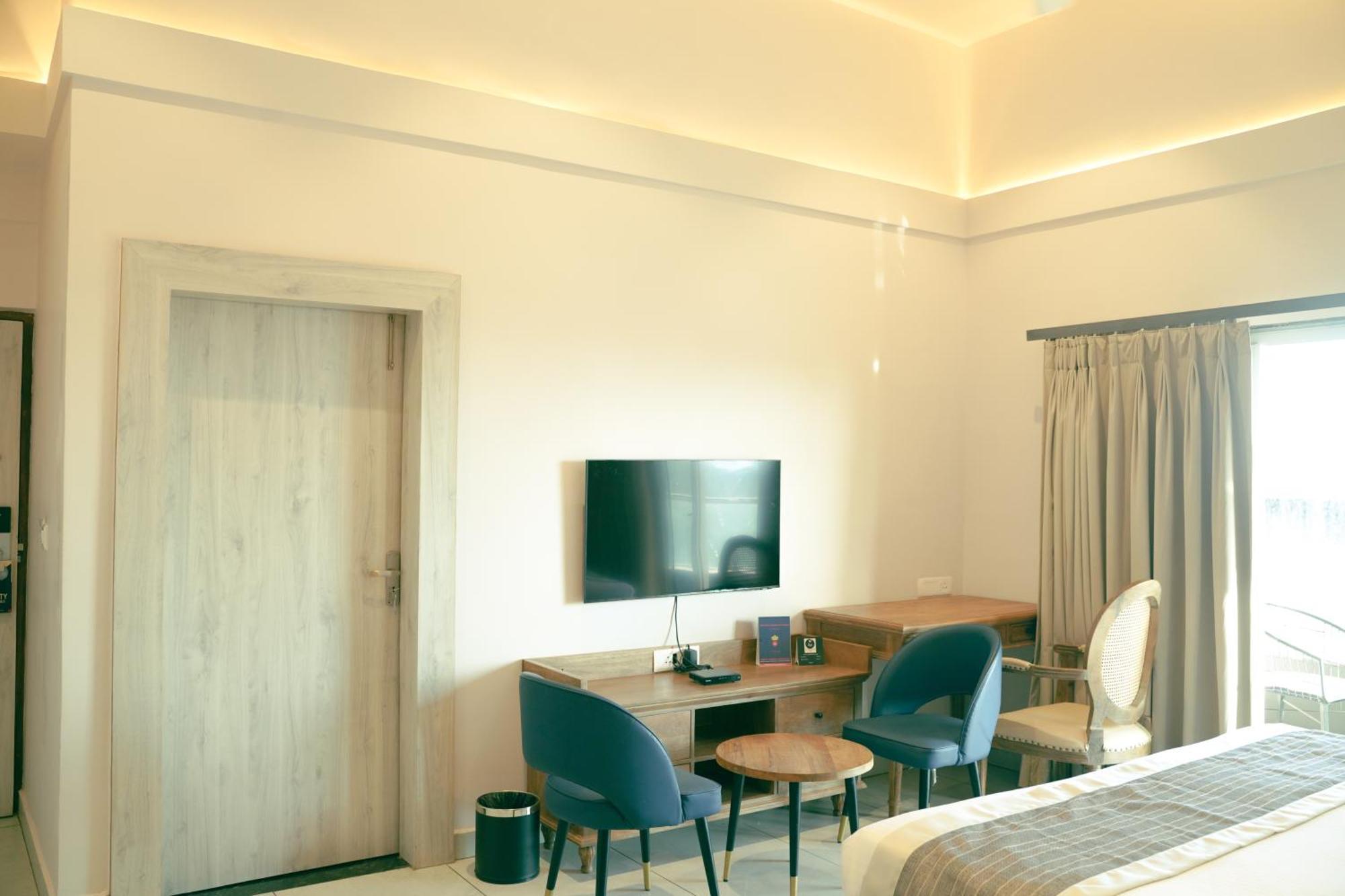 Ariena By Spree Hotels Goa 모르짐 외부 사진